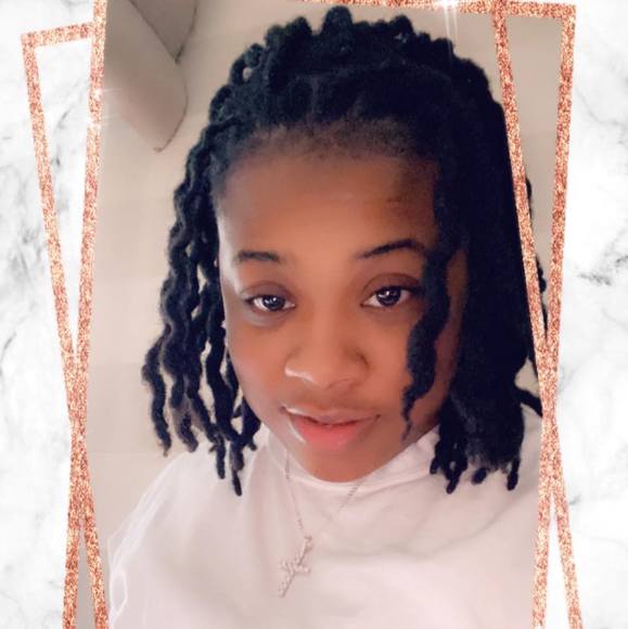 dee_simone